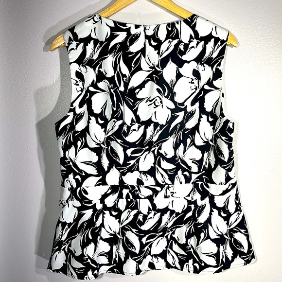 Ann Taylor Black White Floral Sleeveless Women’s Blouse Size 14 - Picture 5 of 7